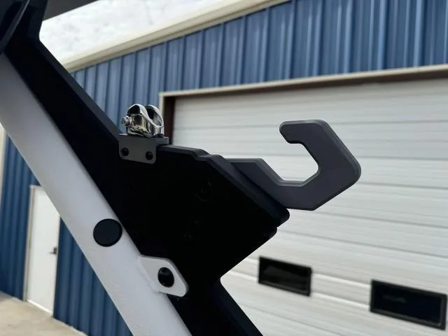 Slide: The Image of Malibu Wakesetter 24 MXZ 2025 - 50