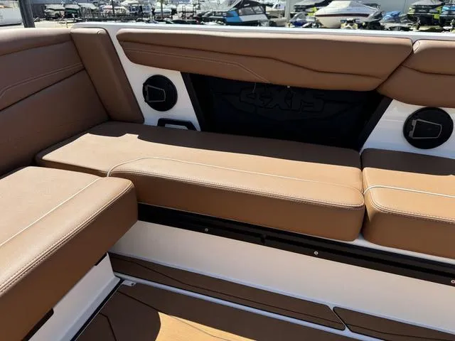 Slide: The Image of Axis Wake Research T250 2025 - 22