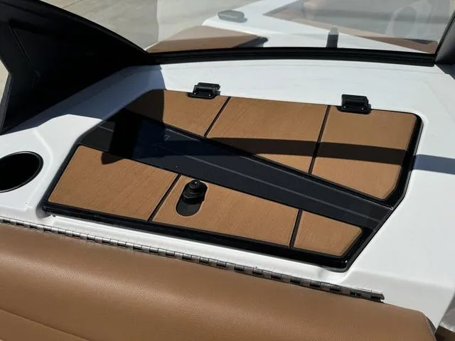 Slide: The Image of Axis Wake Research T250 2025 - 25