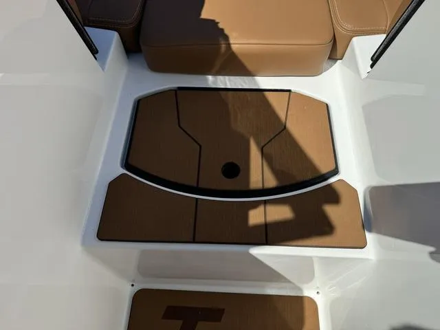 Slide: The Image of Axis Wake Research T250 2025 - 26