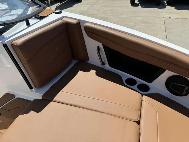 Slide: The Image of Axis Wake Research T250 2025 - 30