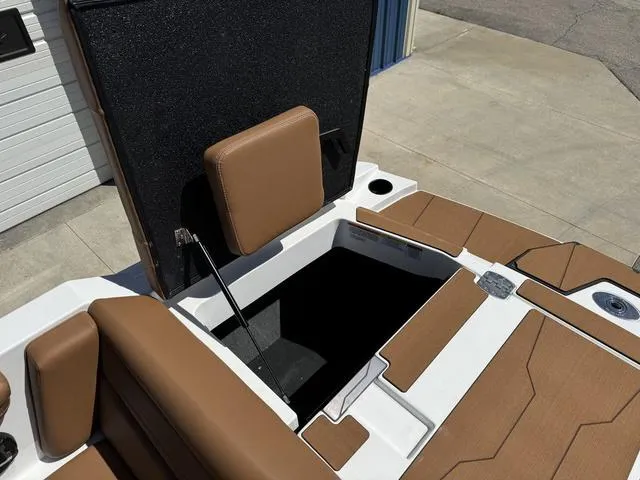 Slide: The Image of Axis Wake Research T250 2025 - 37