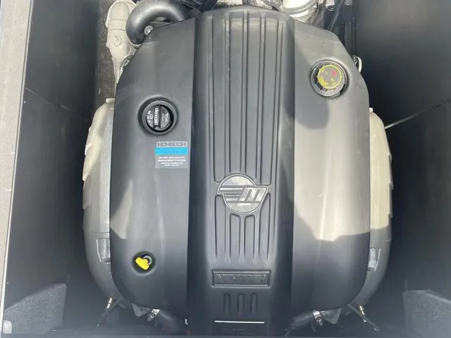 Slide: The Image of Malibu 22 LSV 2024 - 37