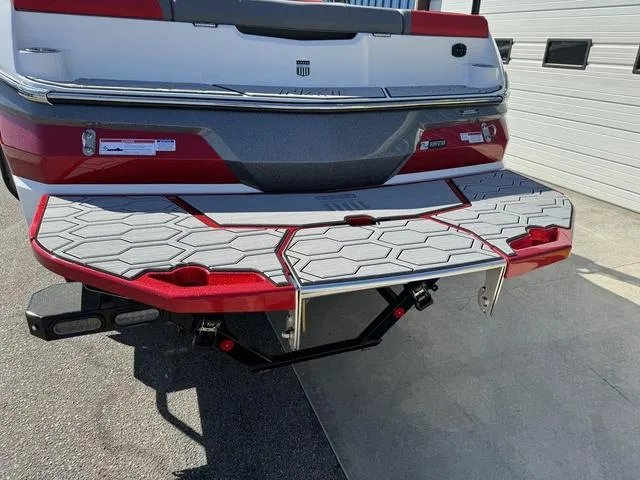 Slide: The Image of MasterCraft NXT22 2024 - 10