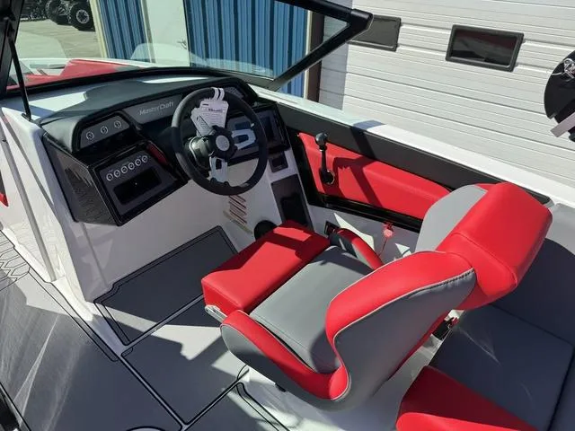 Slide: The Image of MasterCraft NXT22 2024 - 14