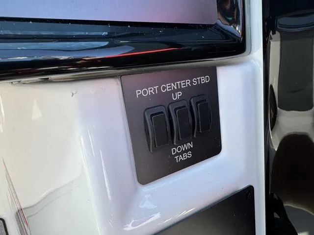 Slide: The Image of MasterCraft NXT22 2024 - 19