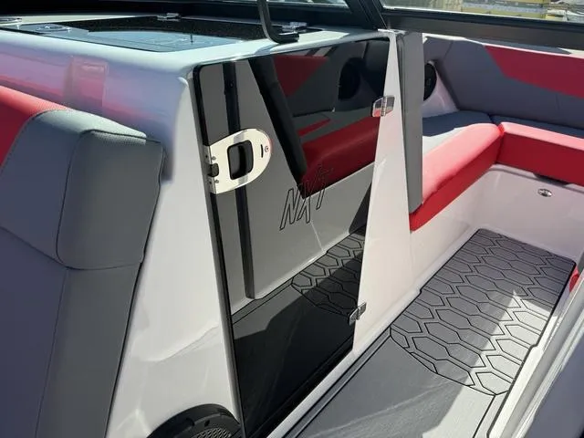 Slide: The Image of MasterCraft NXT22 2024 - 39