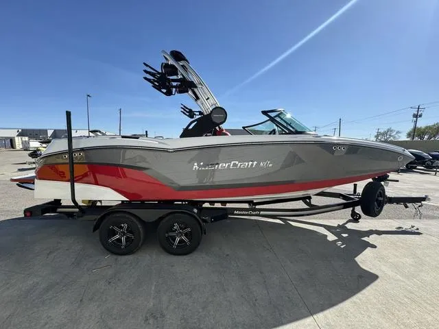 Slide: The Image of MasterCraft NXT22 2024 - 5