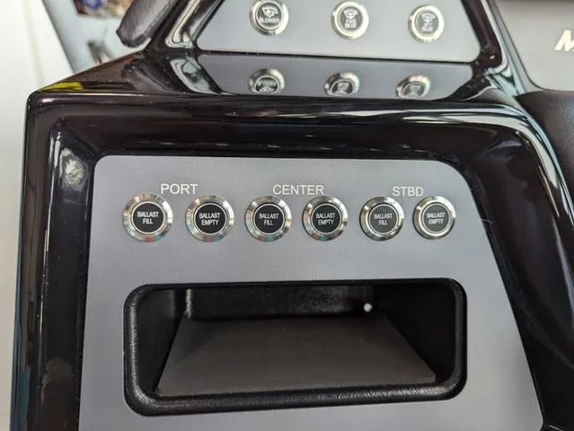 Slide: The Image of MasterCraft NXT20 2025 - 11