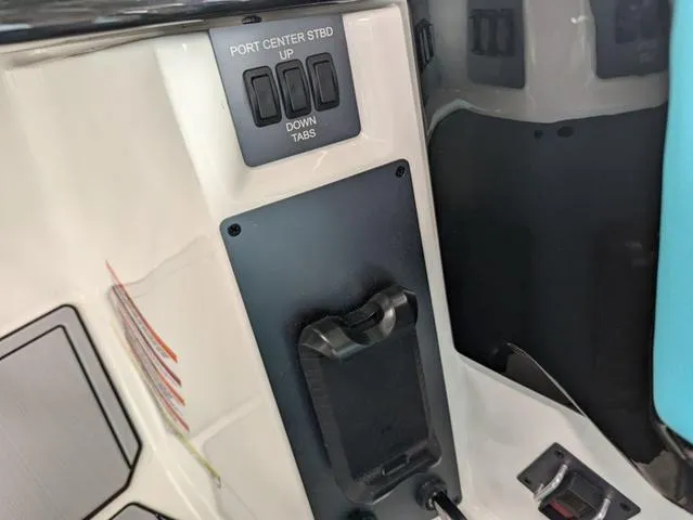 Slide: The Image of MasterCraft NXT20 2025 - 12