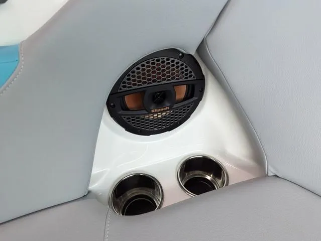 Slide: The Image of MasterCraft NXT20 2025 - 13