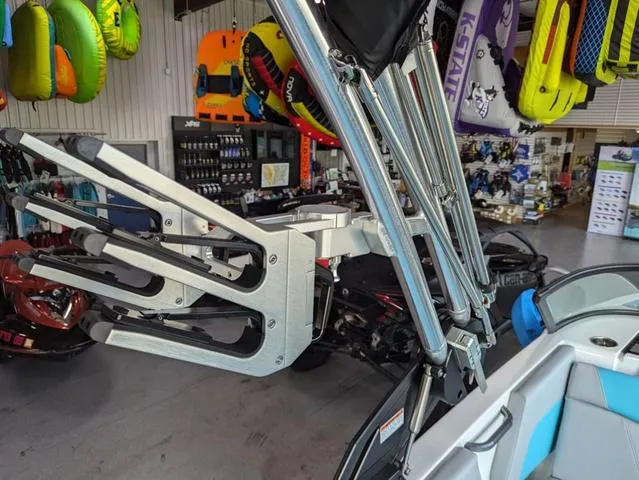 Slide: The Image of MasterCraft NXT20 2025 - 27