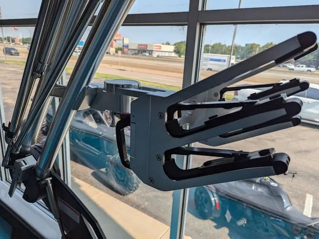 Slide: The Image of MasterCraft NXT20 2025 - 28