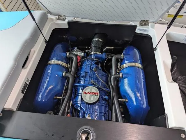 Slide: The Image of MasterCraft NXT20 2025 - 31