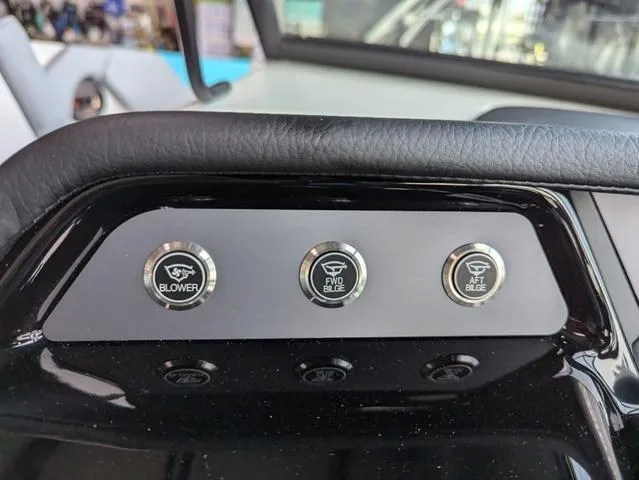 Slide: The Image of MasterCraft NXT20 2025 - 9