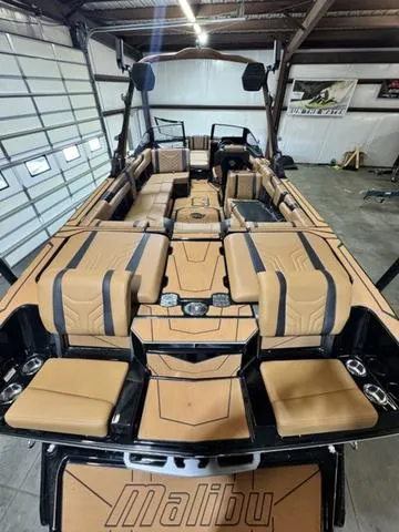 Slide: The Image of Malibu Wakesetter 25 LSV 2025 - 9