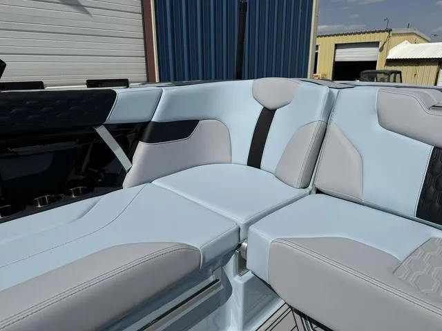 Slide: The Image of MasterCraft XT23 2025 - 29