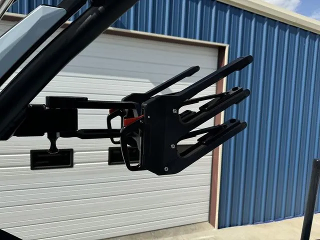 Slide: The Image of MasterCraft XT23 2025 - 45