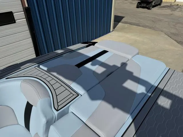 Slide: The Image of MasterCraft XT23 2025 - 49