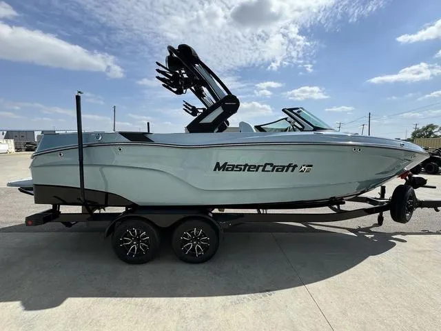 Slide: The Image of MasterCraft XT23 2025 - 5