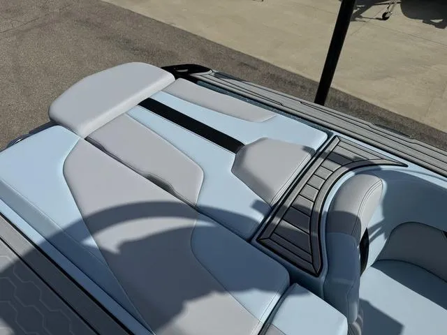 Slide: The Image of MasterCraft XT23 2025 - 52