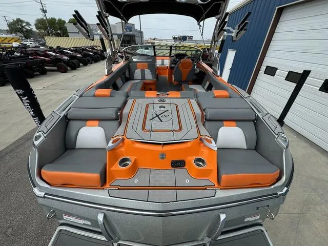 Slide: The Image of MasterCraft X22 2019 - 10