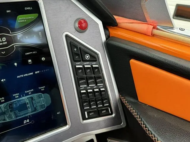 Slide: The Image of MasterCraft X22 2019 - 22