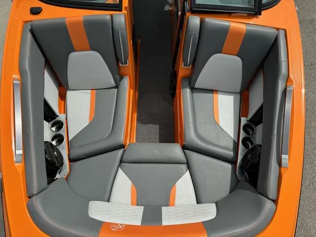 Slide: The Image of MasterCraft X22 2019 - 41