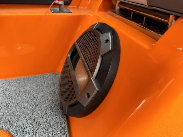 Slide: The Image of MasterCraft X22 2019 - 44