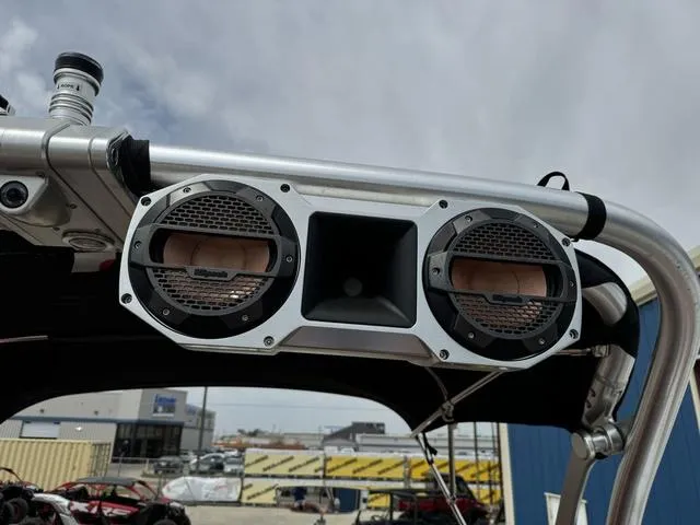 Slide: The Image of MasterCraft X22 2019 - 49