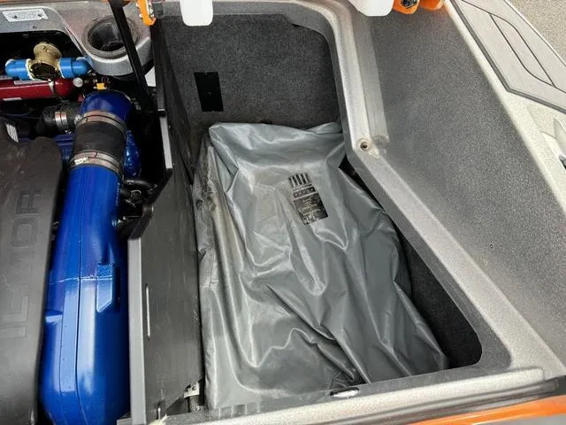 Slide: The Image of MasterCraft X22 2019 - 51