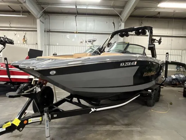 Slide: The Image of MasterCraft XStar S 2022 - 4