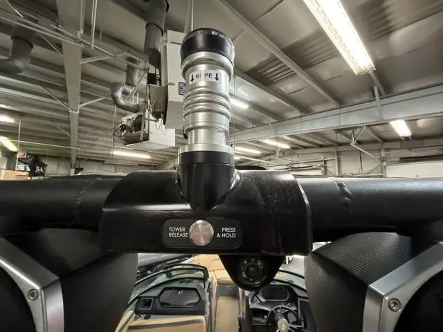 Slide: The Image of MasterCraft XStar S 2022 - 44