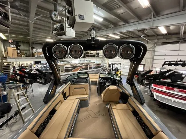 Slide: The Image of MasterCraft XStar S 2022 - 7