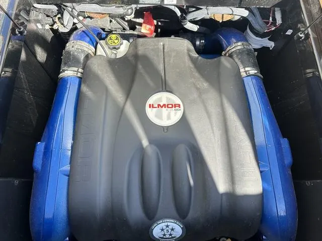 Slide: The Image of MasterCraft XT21 2021 - 36