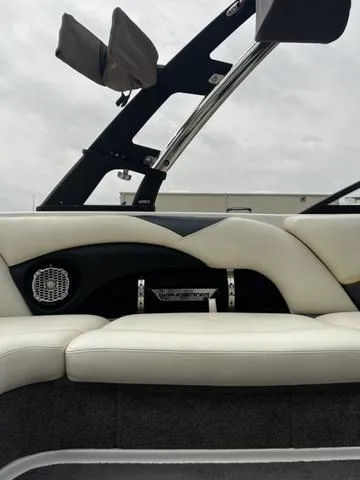 Slide: The Image of Malibu Wakesetter 21 VLX 2014 - 18