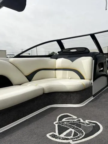 Slide: The Image of Malibu Wakesetter 21 VLX 2014 - 19