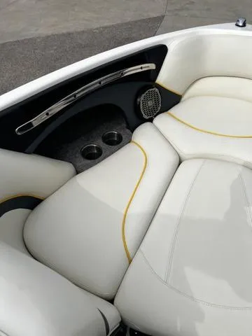 Slide: The Image of Malibu Wakesetter 21 VLX 2014 - 22