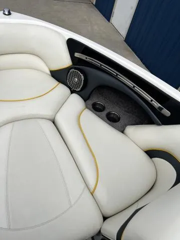 Slide: The Image of Malibu Wakesetter 21 VLX 2014 - 23