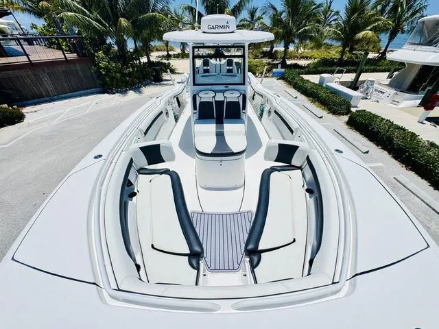 Slide: The Image of Tidewater 320 CC Adventure 2022 - 26