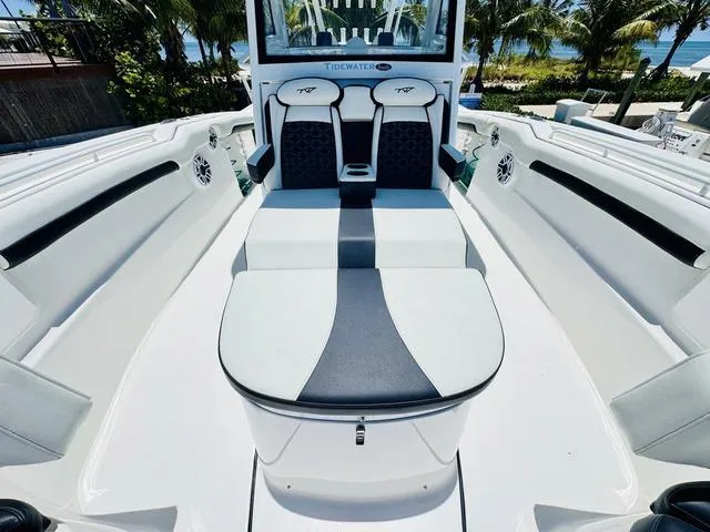 Slide: The Image of Tidewater 320 CC Adventure 2022 - 27