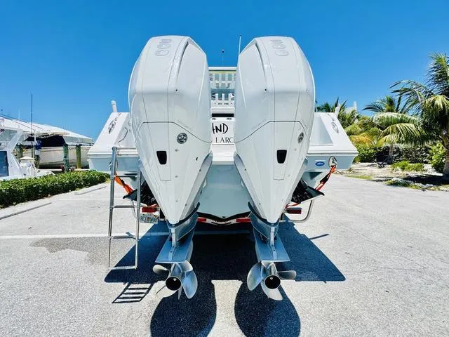 Slide: The Image of Tidewater 320 CC Adventure 2022 - 4