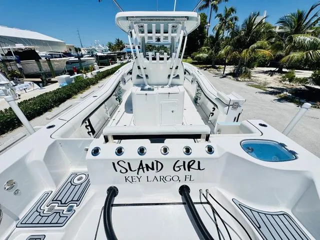 Slide: The Image of Tidewater 320 CC Adventure 2022 - 9