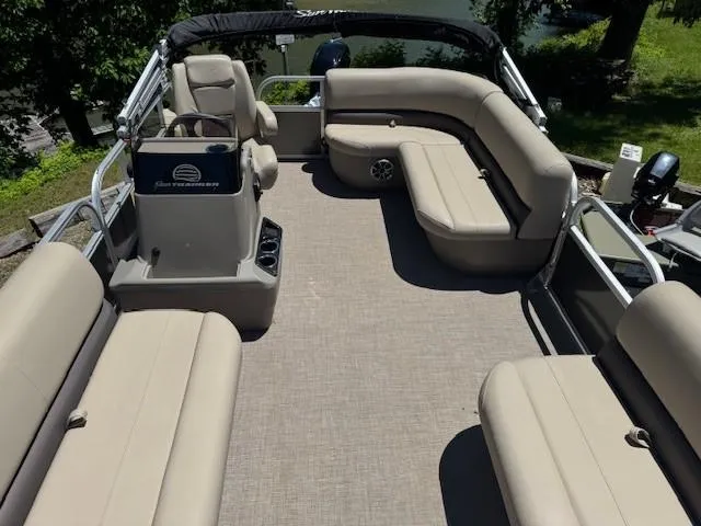 Slide: The Image of Sun Tracker Party Barge 16 DLX 2024 - 50