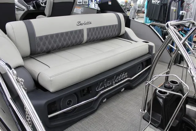 Slide: The Image of Barletta RESERVE LEGGERA 23UCA 2025 - 12