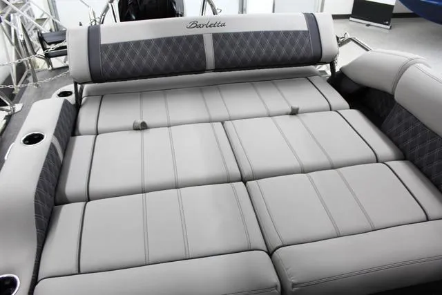 Slide: The Image of Barletta RESERVE LEGGERA 23UCA 2025 - 17