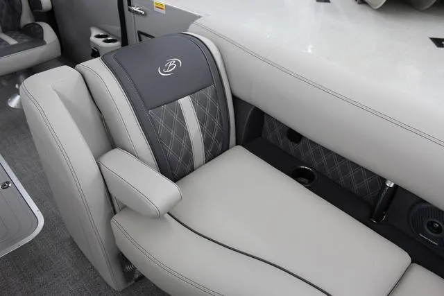 Slide: The Image of Barletta RESERVE LEGGERA 23UCA 2025 - 37