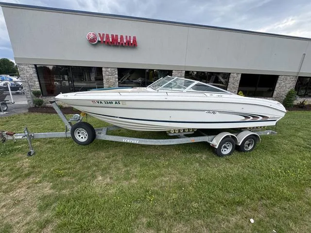 The Image of Sea Ray 230BR 1998 - 1