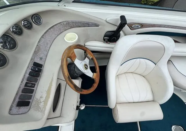 Slide: The Image of Sea Ray 230BR 1998 - 10