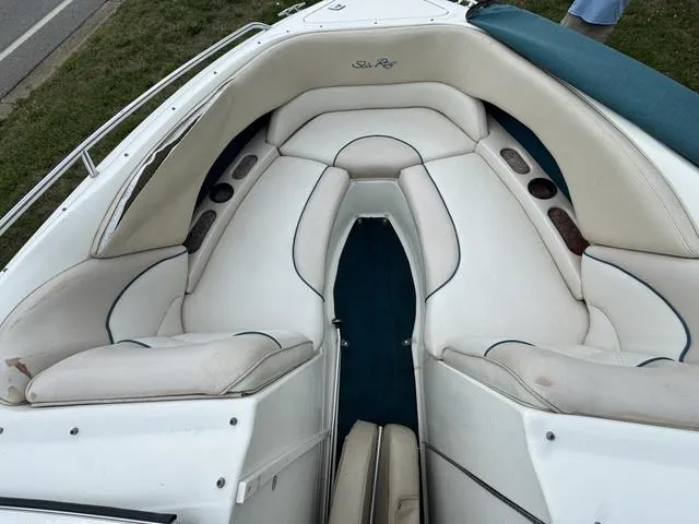 Slide: The Image of Sea Ray 230BR 1998 - 7